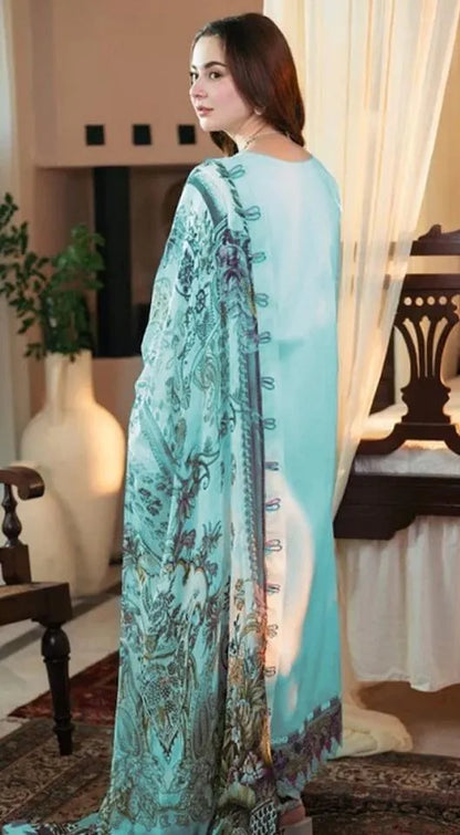 Pakistani Women's Light Blue Embroidered Kurta Set