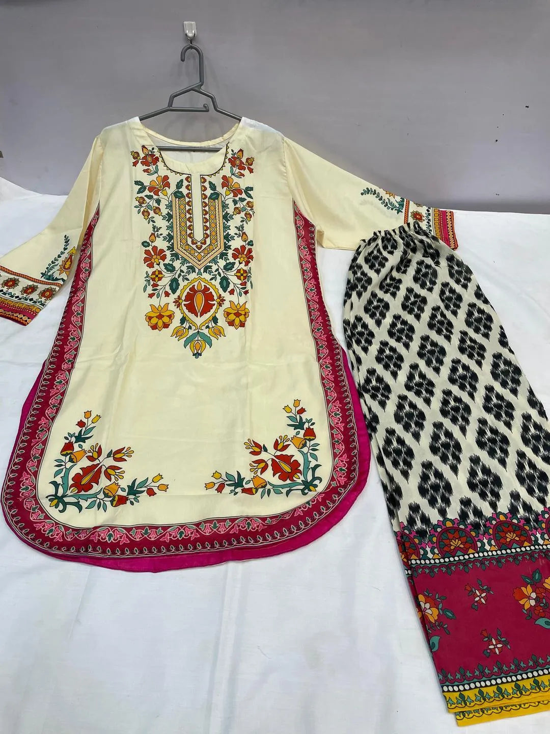 Pakistani Embroidered Kurta Pajama Cream Floral Pattern